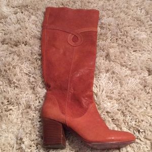 Poetic license to the knee heeled boot